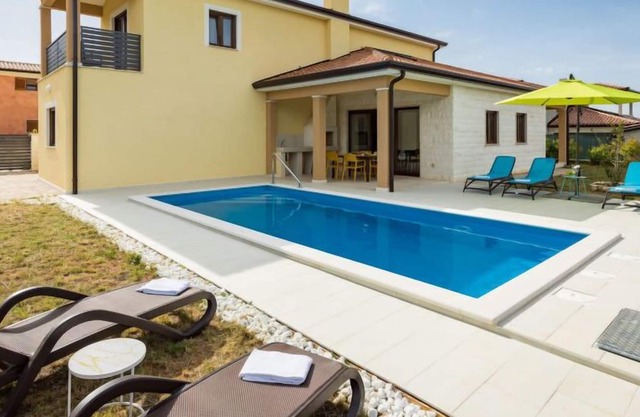 Jasmin by Interhome