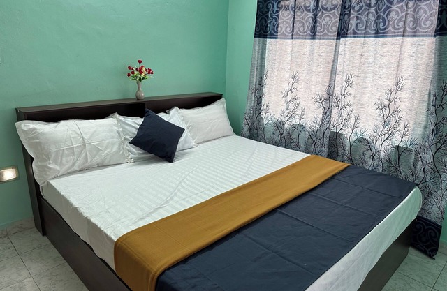 Jasmine Beach Stay 2BHK apartment on Beach Road in brilliant Vizag w/WiFi + 3xAC