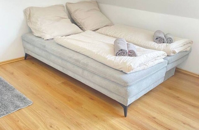 JAVU Restaurant & Apartment 2