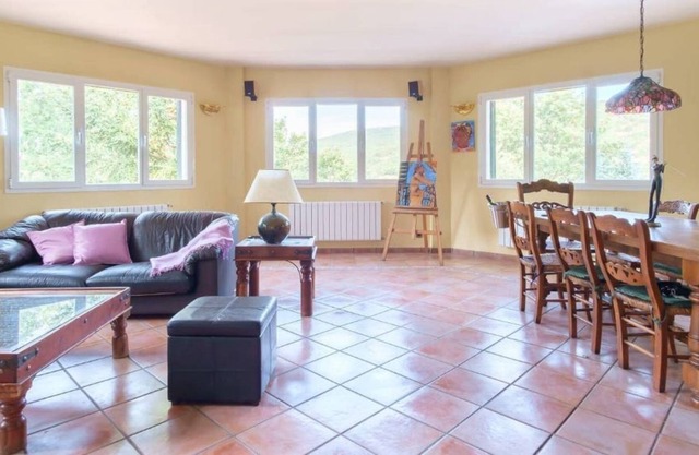 JAZA PARAISO -CERCEDILLA-MADRID pool and tennis chalet