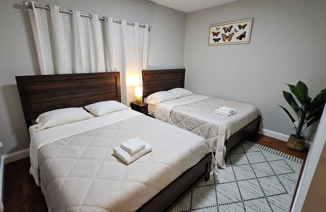 Jersey city + 4 car parking 20 min Time Square