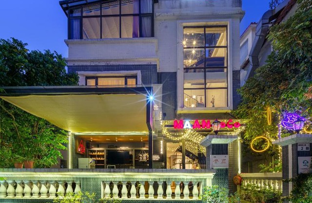 JiaoChangWei Maan CoCo Travelling With Inn