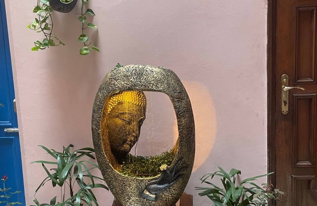 Jinis Cottage - Spacious 2 Bedroom Apartment in Central Delhi