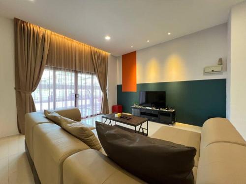 Jk CozyHome 10Pax 100Mbps 2Carparks