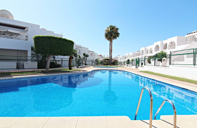 JP Bajo - Holiday rental with private garden and parking