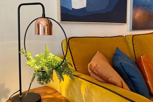 JP40 - Secret 2 bedrs spot in the heart of the antiques!