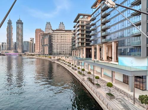 Jumeirah Waterfront Residences