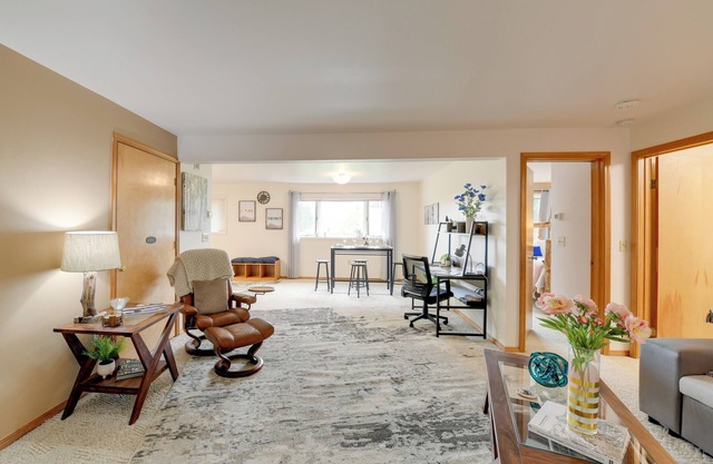 Juneau Apartment - Walk to Hiking & Breweries