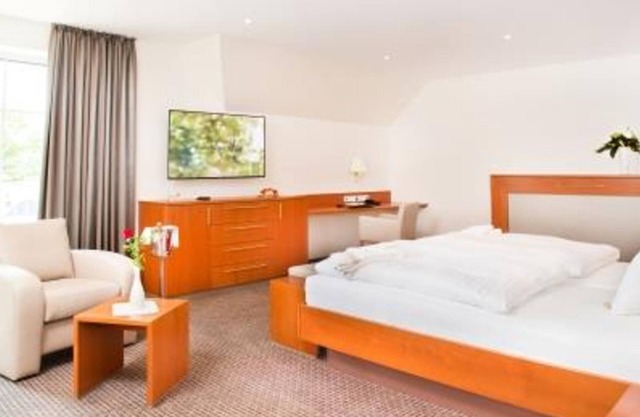 Junior Suite for Single Use - Hotel Teutoburg Forest GmbH