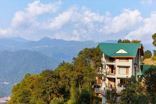 Juniper6 BR Mountain View Villa Cook Staff Deck