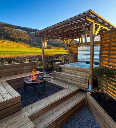 Juralodgespa Détente avec jacuzzi et vue