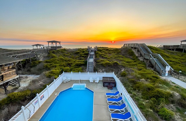Just Fab * Oceanfront * Elevator * Saltwater Pool * Hot Tub * Game Room * Views