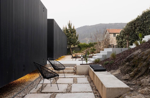 Just like Home - Casal no Campo Ovelha em Âncora