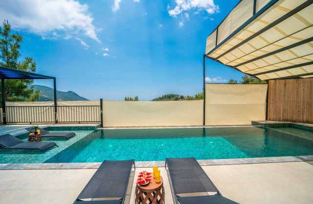 Kaşın en gözdesi taş villalar