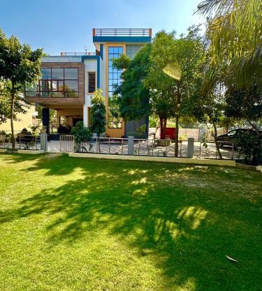 Kaashi Flora - Luxury 3BHK