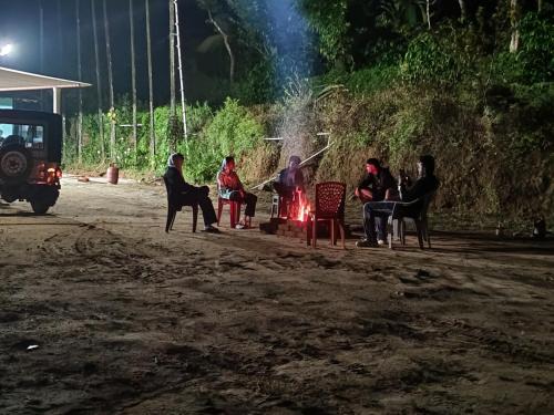 Kadugadde Homestays - Near to Ettina Bhuja trekking