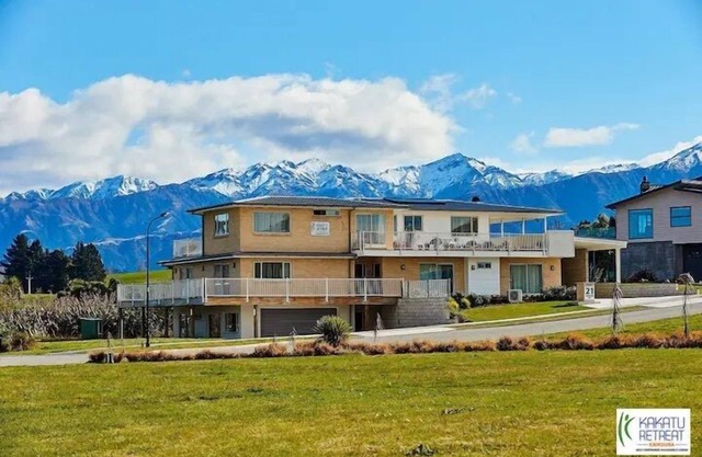 Kakatu Retreat - 11 Bedrooms, Kakatu Retreat | 11 Bedrooms | 8 Bathrooms | Amazing Views