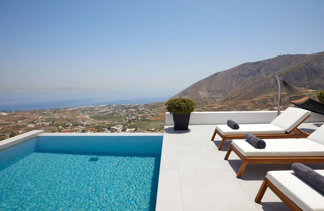 Kamini 2 bedroom ultra luxury villa with pool and views