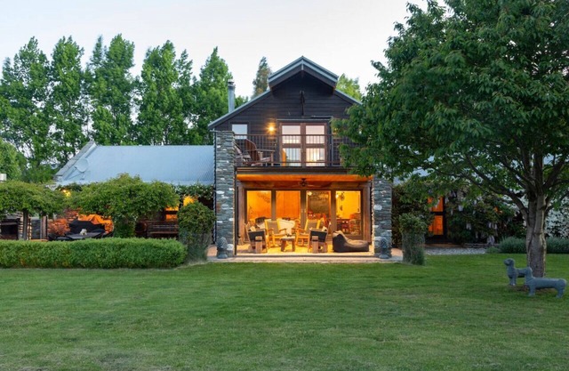 Karavanserai | Outdoor Fireplace | Spacious Home