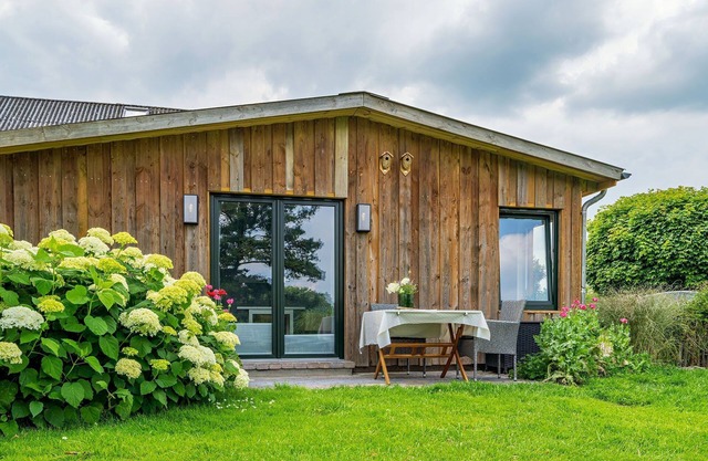 Karla: stylish apartment with terrace and garden - Ferienapartment Karla