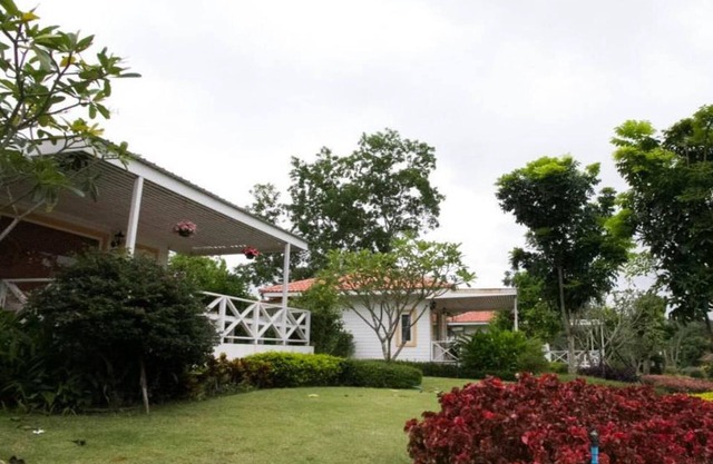 Keawanongburi Resort