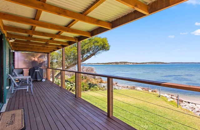 Kellidie Bliss is Coffin Bay's Touch of Paradise - Perfect Couples Retreat