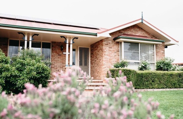 Kensington – Luxury escape in Dubbo, sleeps 8
