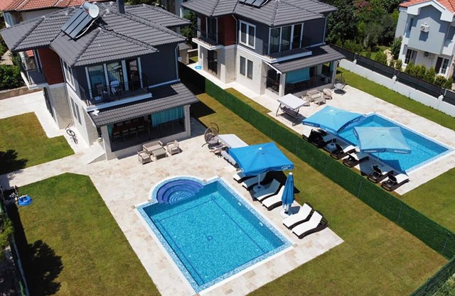 KEYSAN VILLAS A 5 bedrooms