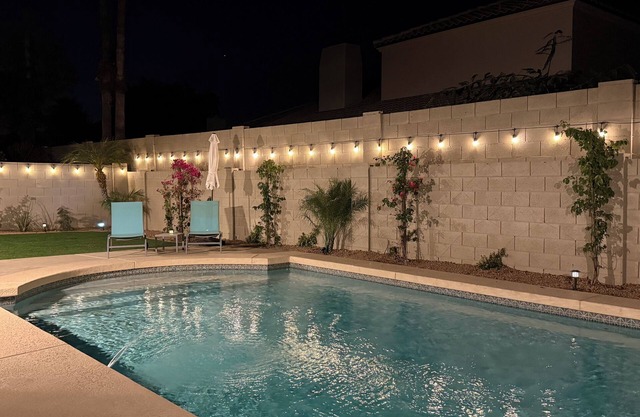 Kierland-Scottsdale Quarter Area-Free heated pool-Spring Training-pool table