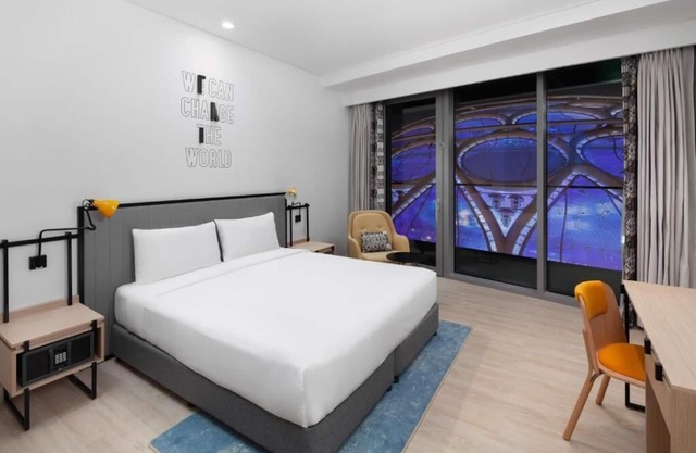 King Room Near Expo 2020 By Luxury Bookings