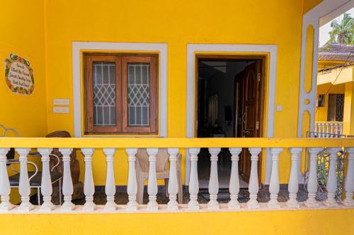 King Studio at Portuguese villa by Goaround Homes