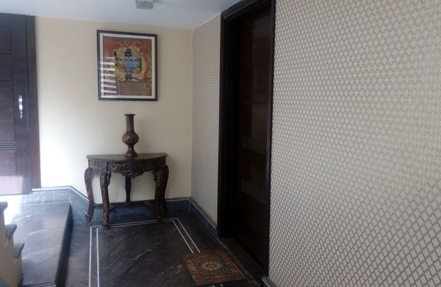 King Style Suite with attacthed drawing(Separate appartment in house