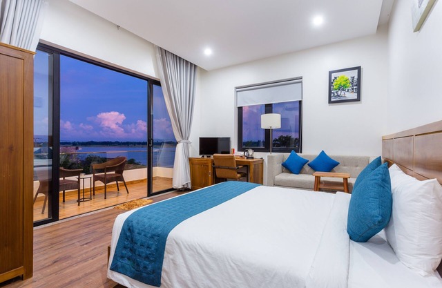 King Suite River View - PURE INDULGENCE