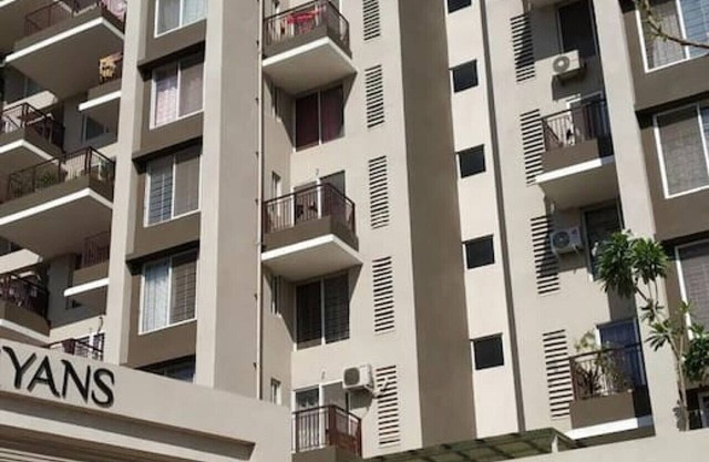 Kingfisher: 2BHK Modern AC Flat in Punawale, Pune