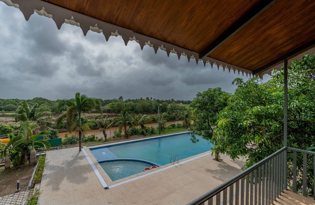 Kings Kraft River Side Resort