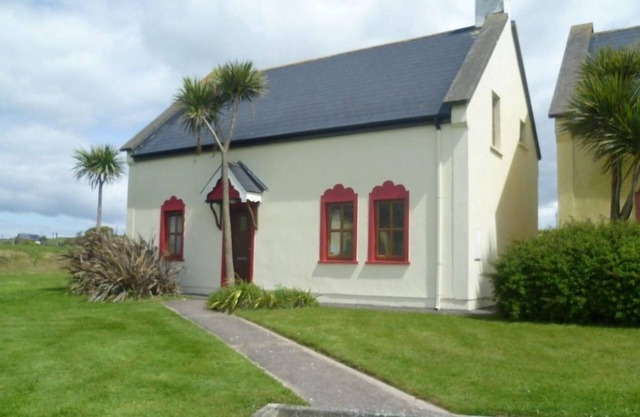 Kinsale No 6 - sleeps 8 guests in 4 bedrooms
