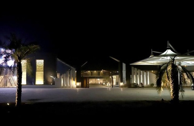 Kiri Container Resorts