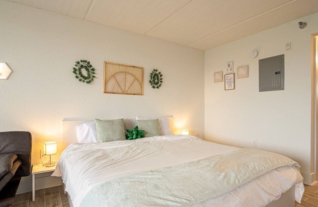 Kissimmee 1BR Modern Home & minutes to Disney.