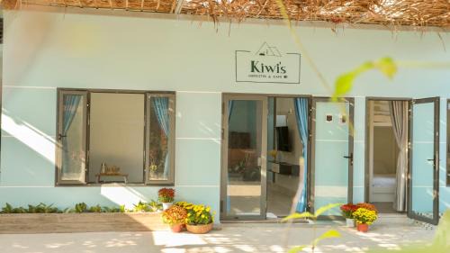Kiwi's Homestay & Cafe