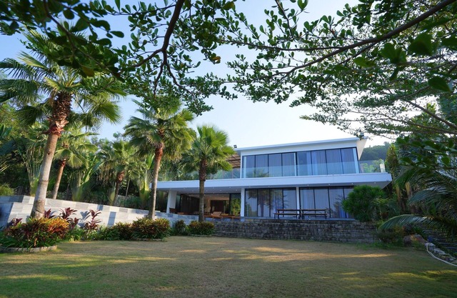 Kiwuki Luxury Villa with private beach in Phu Quoc