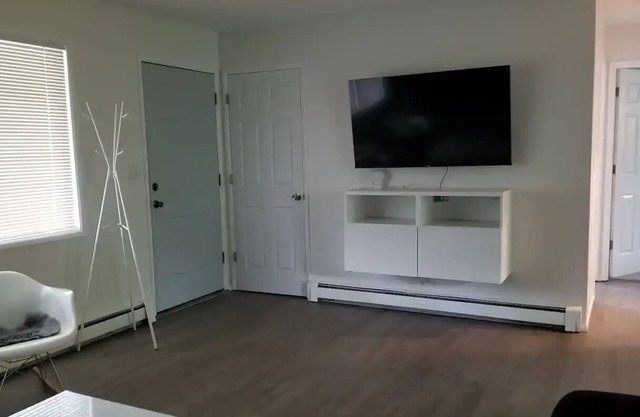 Klamath house by the lake