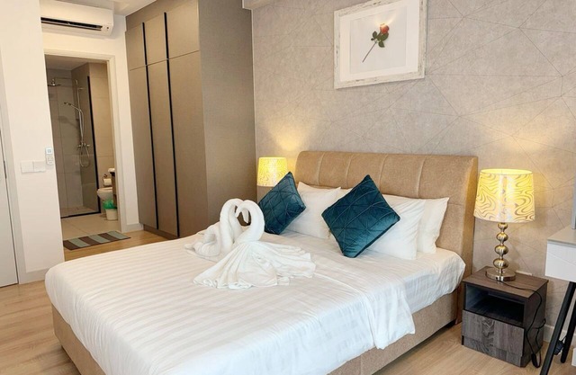 KLCC Luxe 3 Bedroom Family Suite