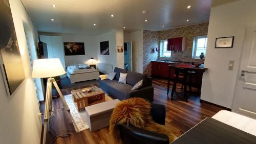 Kleine Landhaus-Wohnung im freistehenden Fachwerkhaus