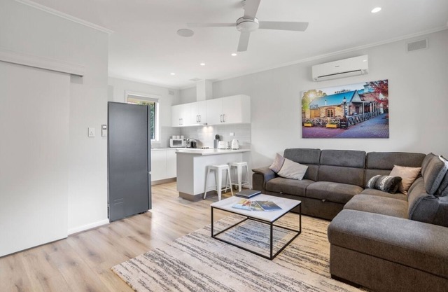 Kleines Haus 2 - Towels & Linen Inc, Centrally Located in the Heart of Hahndorf