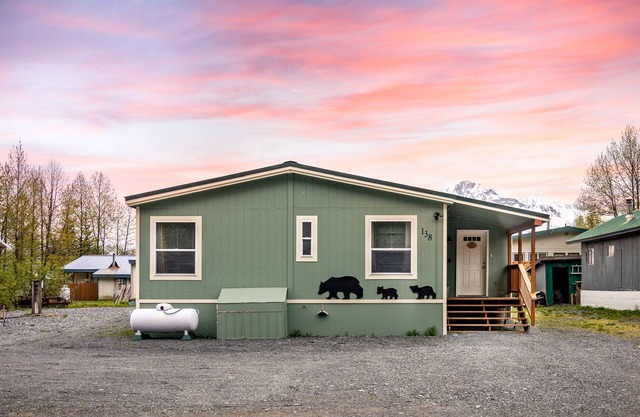 Klondike Cottage | 3 bed 2 bath