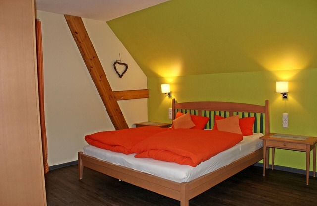 Komfortable 65qm Ferienwohnung mit großem Südbalkon, Haustiere auf Anfrage erlaubt