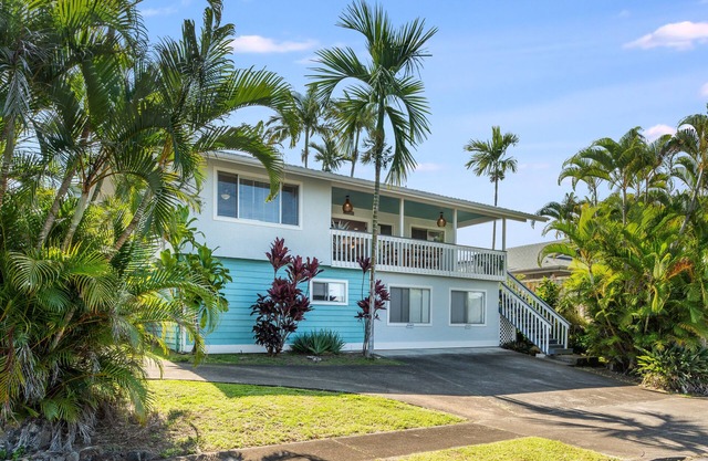 Kona Ocean View Home - Downtown, Fruit Trees, Sunset views