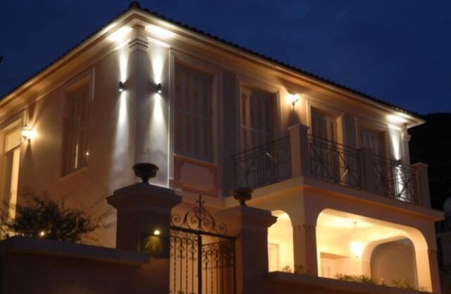 Korina Gallery Hotel