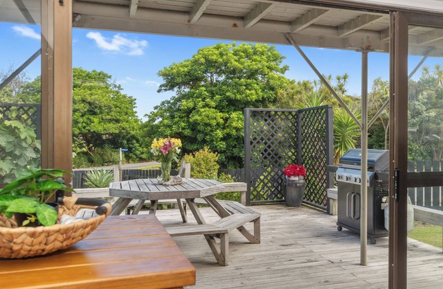 Kotare Retreat - Omapere Holiday Home