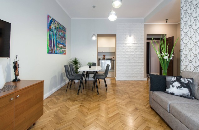 Krakow's Most Outstanding, Very Large, Prime Stay Location